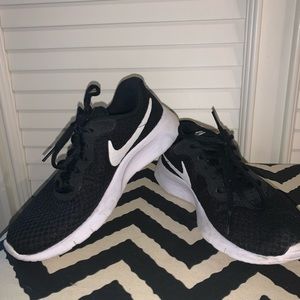 Nike Size 6 Shoes